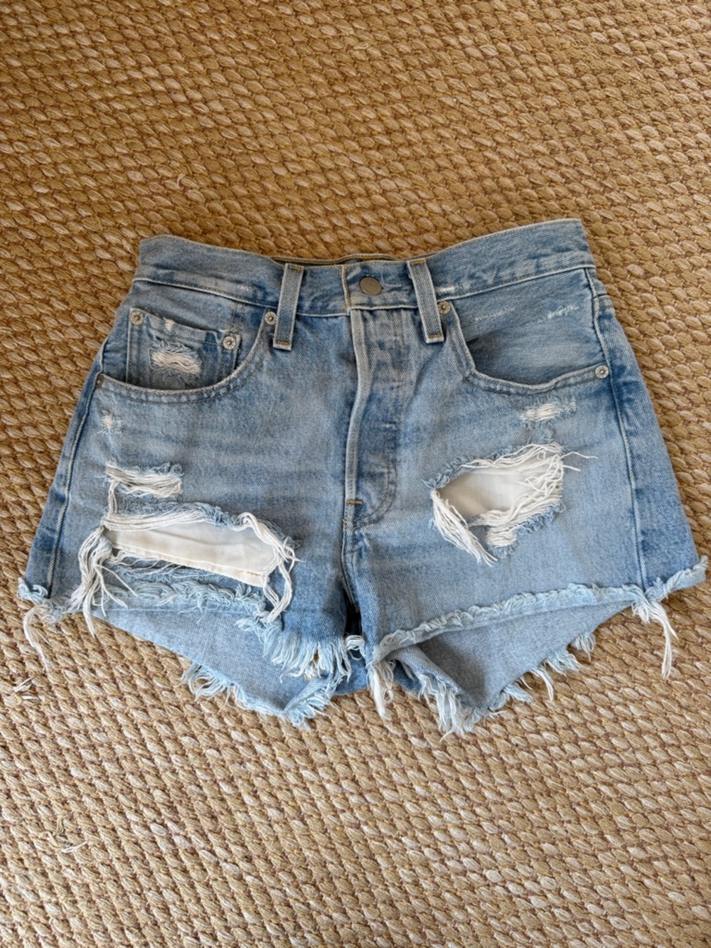 Levi’s 501 cut off shorts